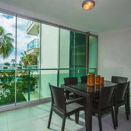 Seven Stars B-1 Apartment *